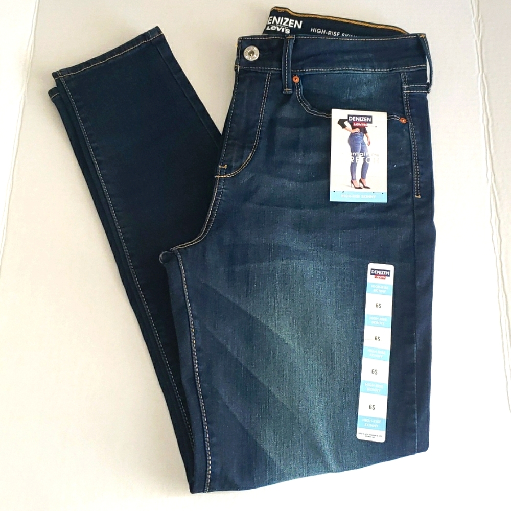 NWT Denizen Levis womans skinny 6Short  HIGH RISE